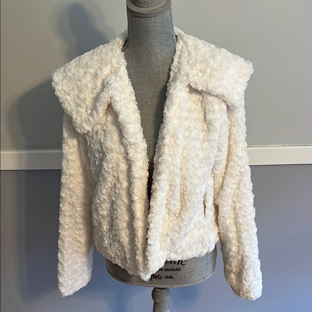 Fever White Teddy Jacket Plush Cropped Design